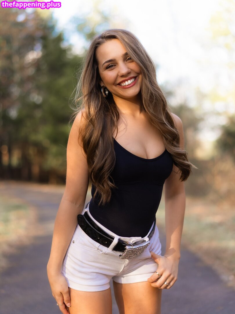 Llyssa Nichole / alyyssanicole / llyssanicholee Nude OnlyFans Photo #5