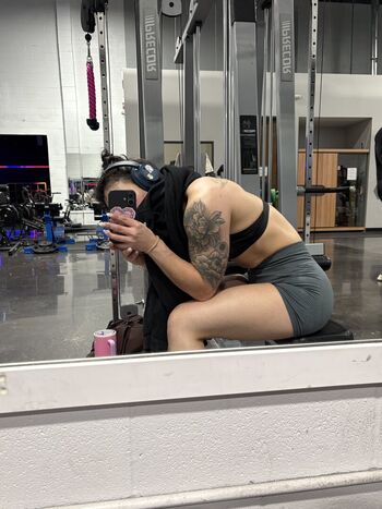 Lockerroomangel image