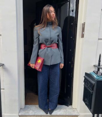 Lola consuelos image