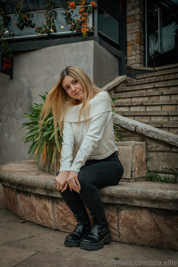lola.elfie