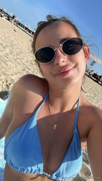 Lola vip page 2 image