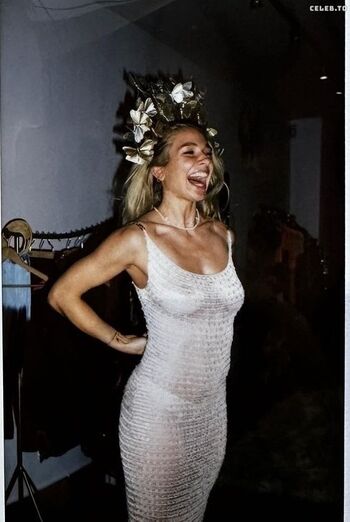 Lola weippert page 4 image