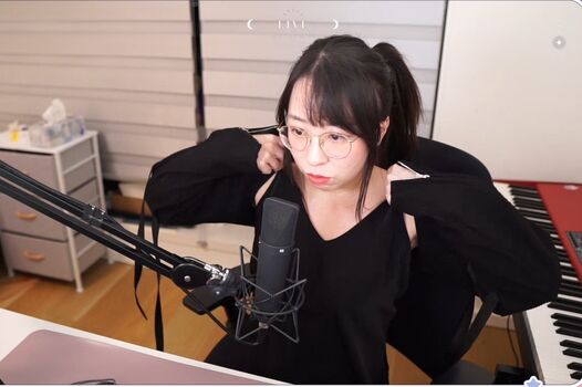 Lolnatsumiii image