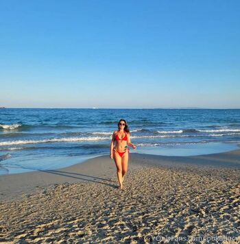 Lookatlucyvip page 2 image