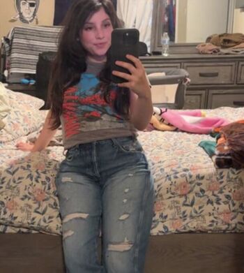 Loovee seeniaa image