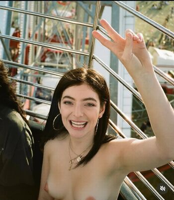Lorde 1 image