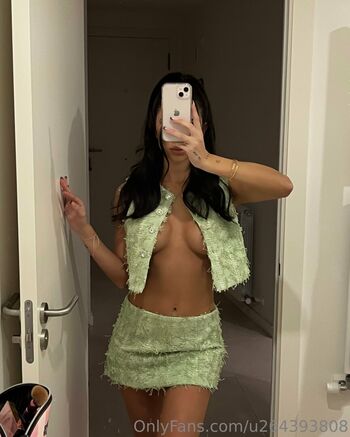 Lorenapeach image