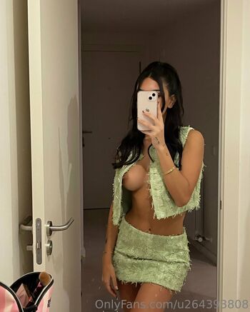 Lorenapeach image