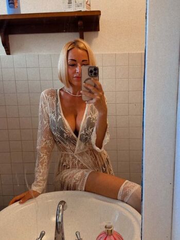 Lottie gio image