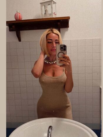 Lottie gio image