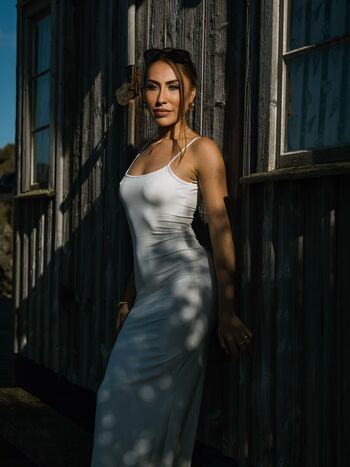 Louisa naomi image