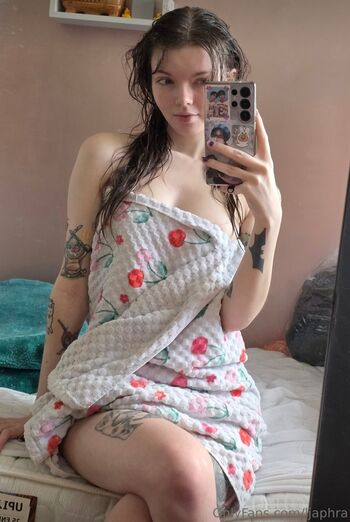 Louise julie 1 image