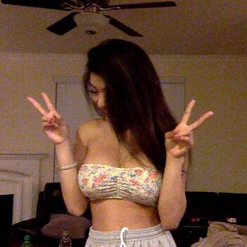 Lovelynnc page 2 image