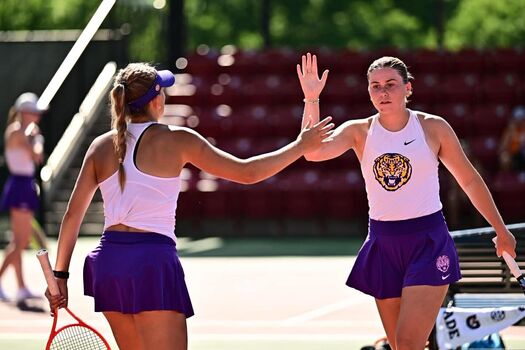 Lsu woman tennis
