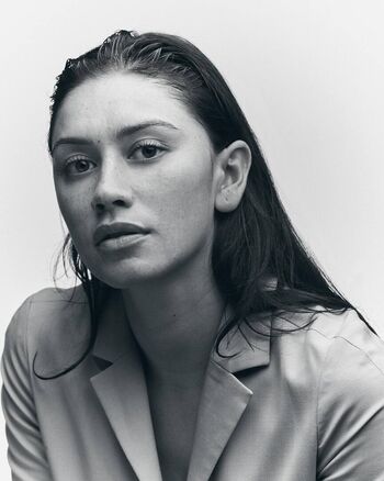 Luciane buchanan image