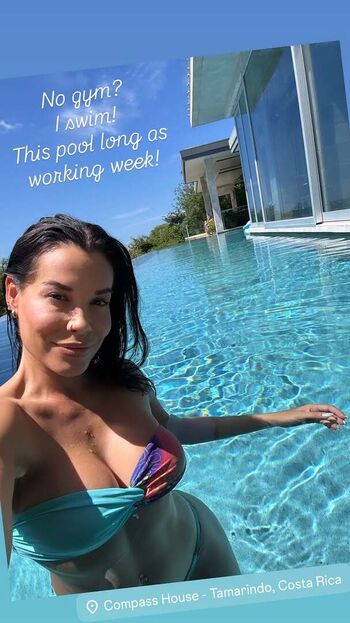 Lucie Zova (@lucie_zova) Satin Bloom