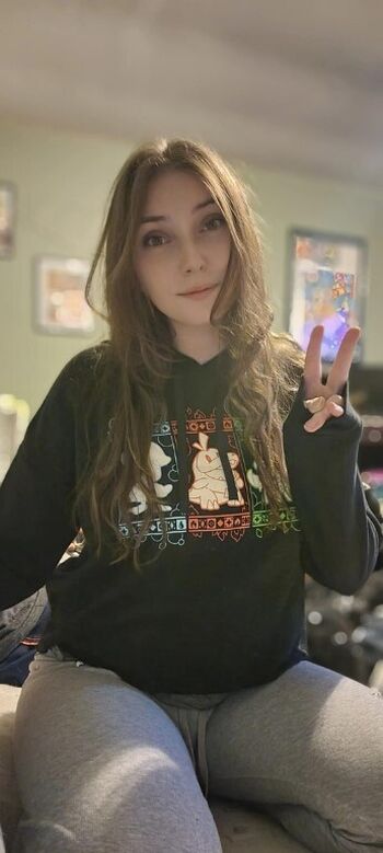 Luckicharmed page 4 image