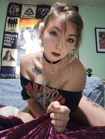 Luckicharmed page 4 image