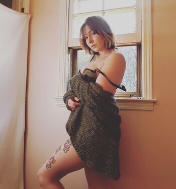 Luckicharmed page 3 image