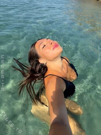 Lucy lacht image