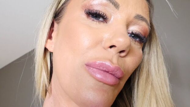 Lucy zara 1 image