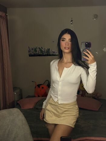 Luisa valencia page 2 image
