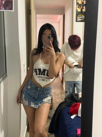 Luisa valencia image