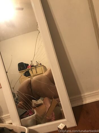 Luna mari page 3 image