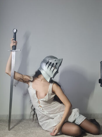 Luna myosotis 1 page 5 image