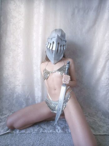 Luna myosotis 1 page 3 image