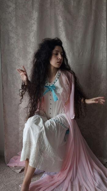 Luna myosotis 1 page 2 image