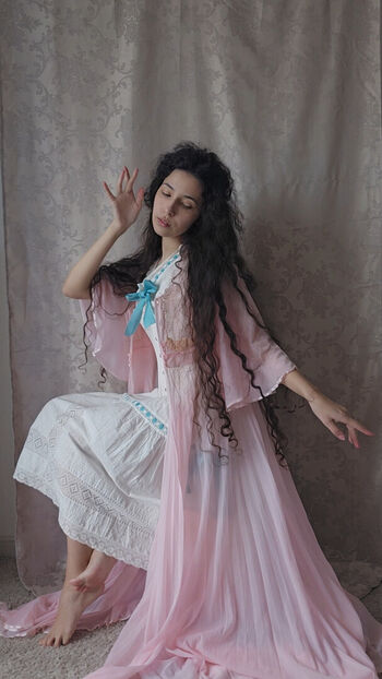 Luna myosotis 1 page 2 image