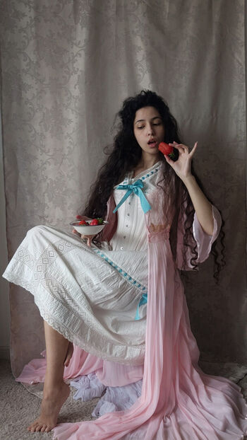 Luna myosotis 1 page 2 image