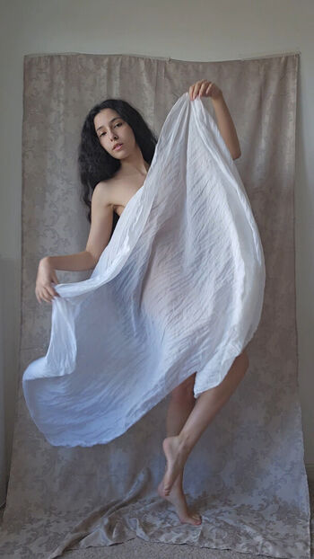 Luna myosotis 1 page 2 image