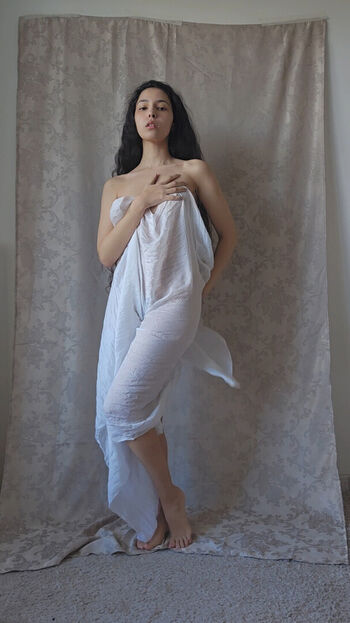 Luna myosotis 1 image