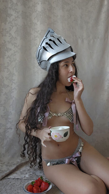 Luna myosotis 1 image