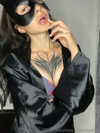lunalick0