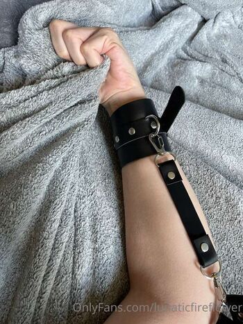 Lunaticfireflowerxxx image