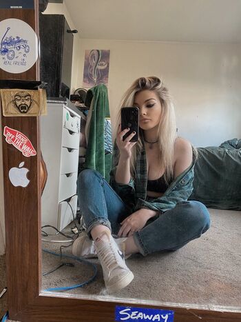 Luuucy813 image