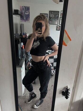Luuucy813 image