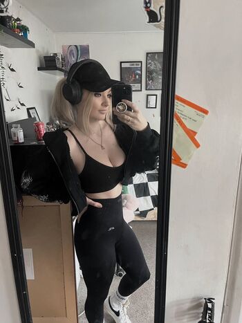 Luuucy813 image