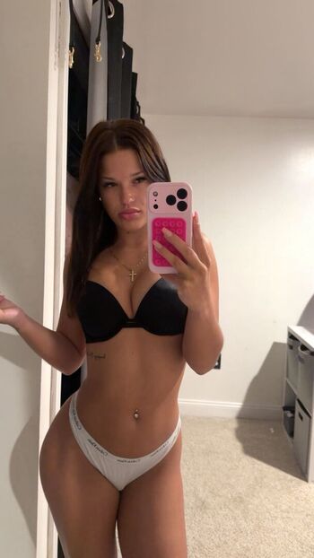 Lyla lust 1 image