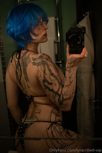 Lyra crow 1 page 2 image