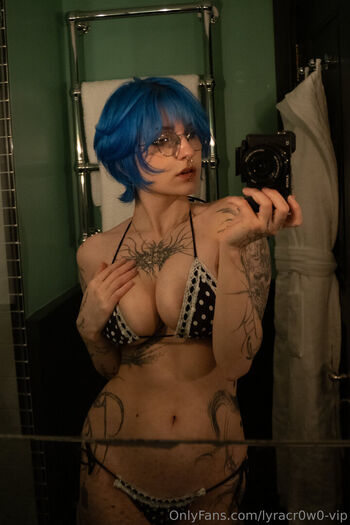 Lyra crow 1 page 2 image