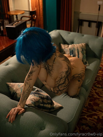 Lyra crow 1 page 2 image