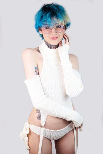 Lyra tay image
