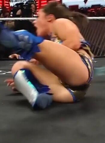 Lyra valkyria page 2 image