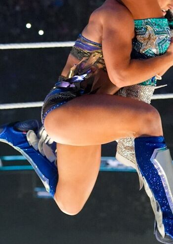 Lyra valkyria page 2 image