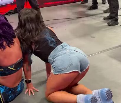 Lyra valkyria page 2 image