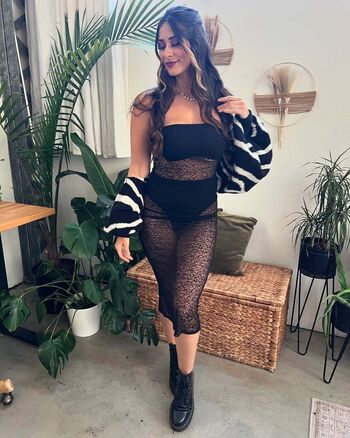 Lyss in page 2 image